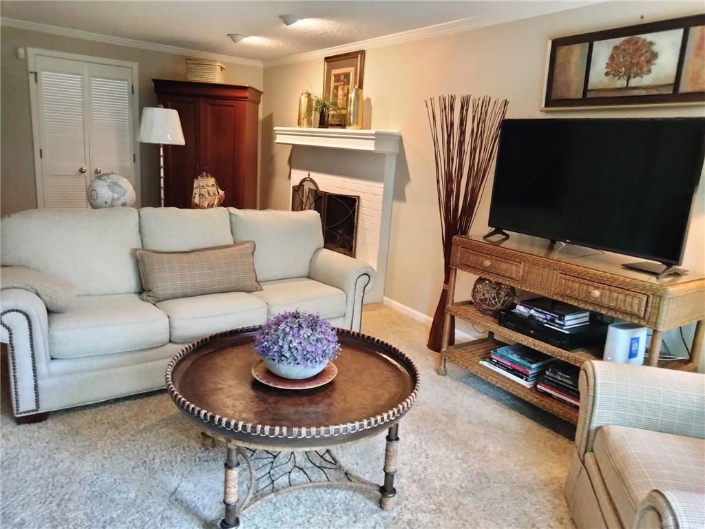 10414 Garnett St, Overland Park, KS 66214