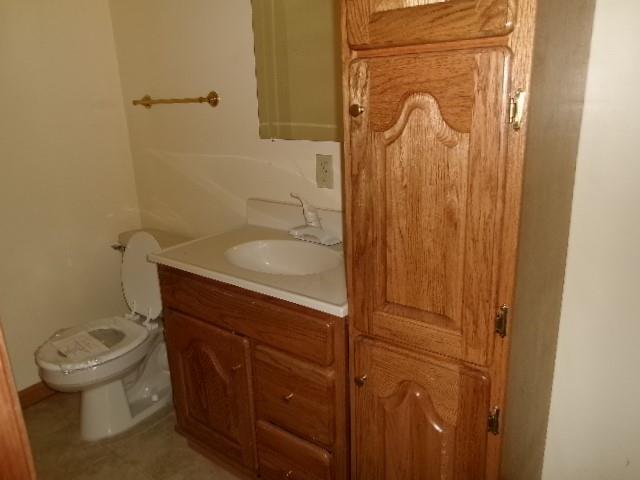 1001 NW Canterbury Rd, Blue Springs, MO 64015