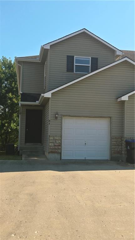 425 Hawthorne Blvd #4, Warrensburg, MO 64093