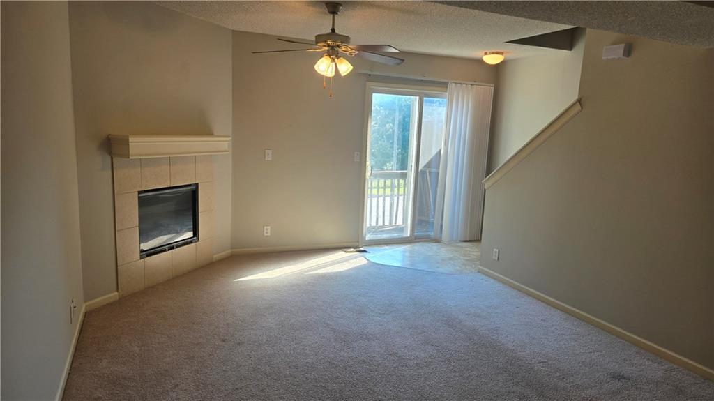 425 Hawthorne Blvd #4, Warrensburg, MO 64093