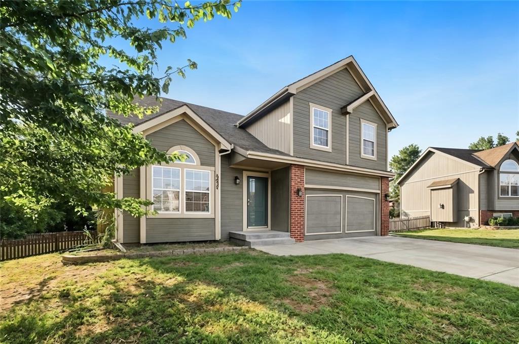 802 N Cypress Cir, Kearney, MO 64060