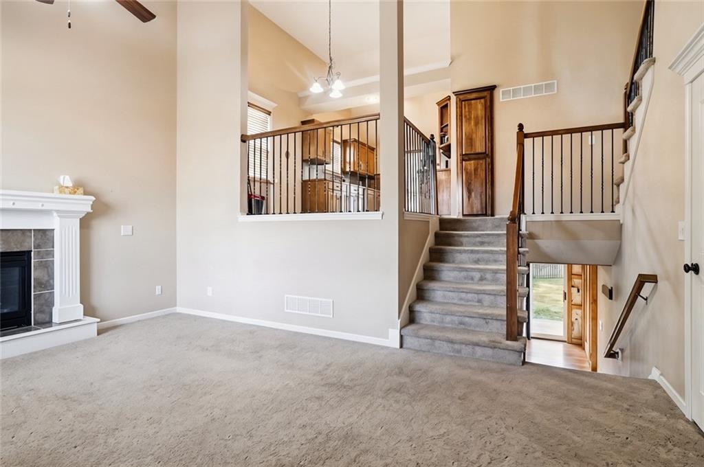 802 N Cypress Cir, Kearney, MO 64060