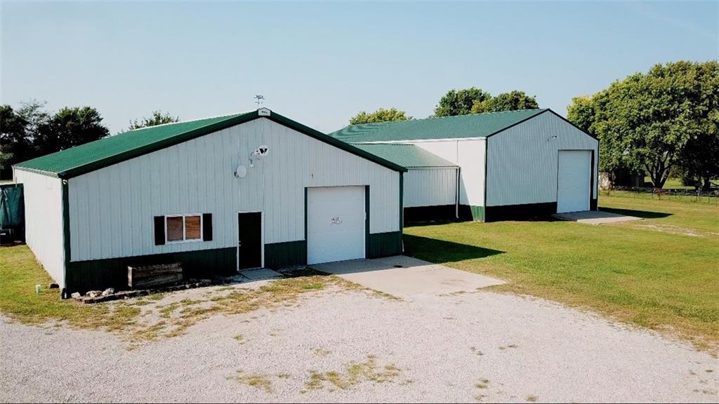 26274 H Hw, Marshall, MO 65340