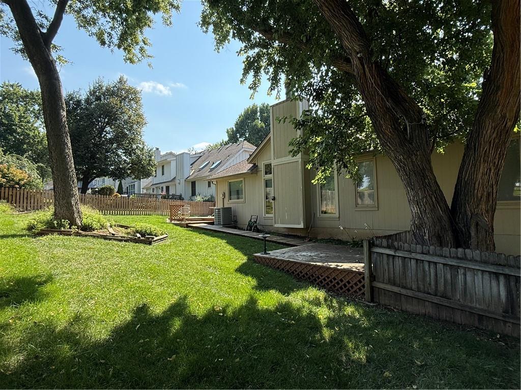 11417 Marty St, Overland Park, KS 66210