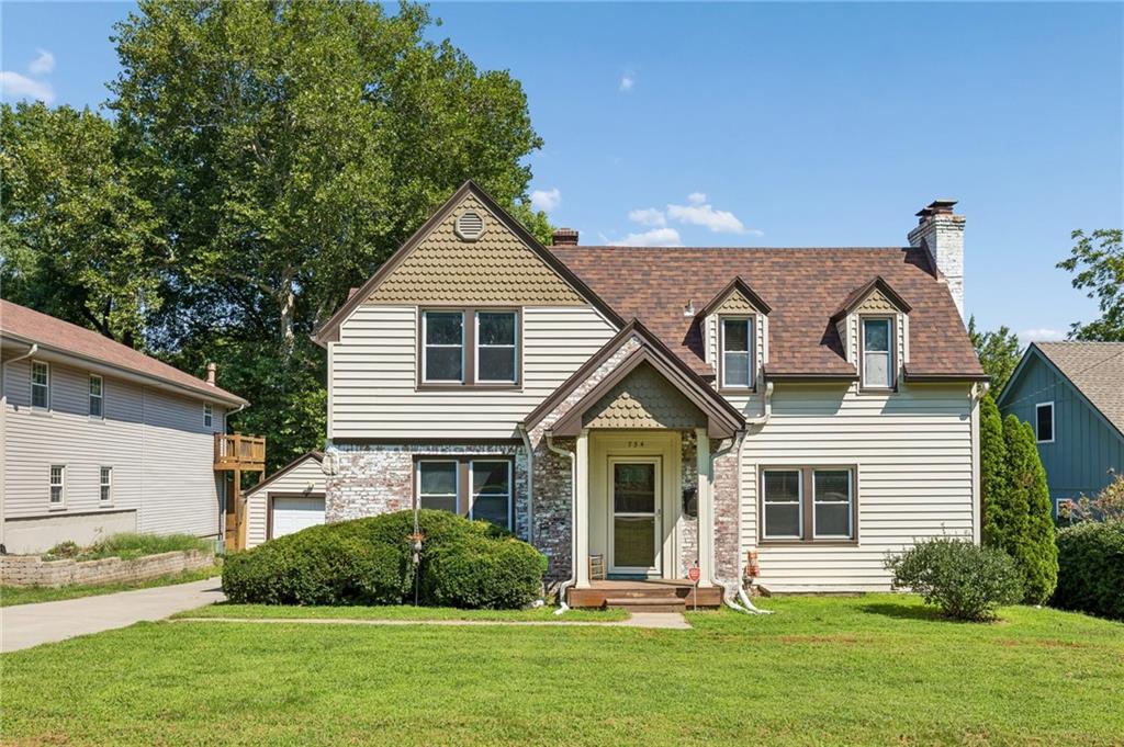 734 E Manor Rd, Independence, MO 64055