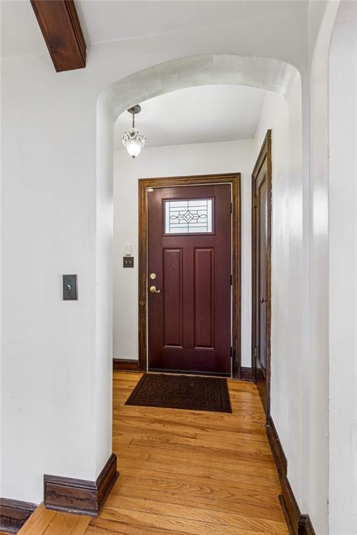734 E Manor Rd, Independence, MO 64055