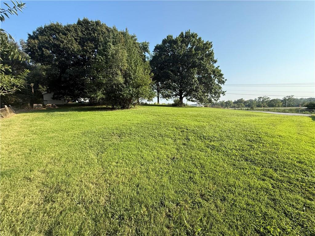 5415 NW Roanridge Rd, Kansas City, MO 64151
