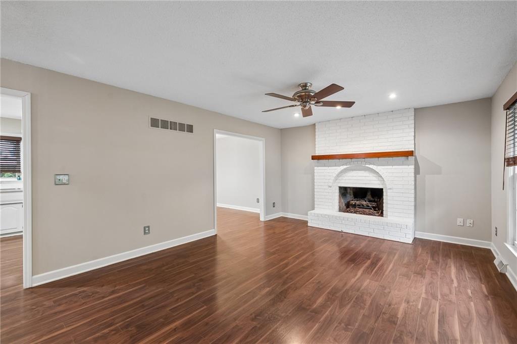 7317 NW 77th Ter, Kansas City, MO 64152