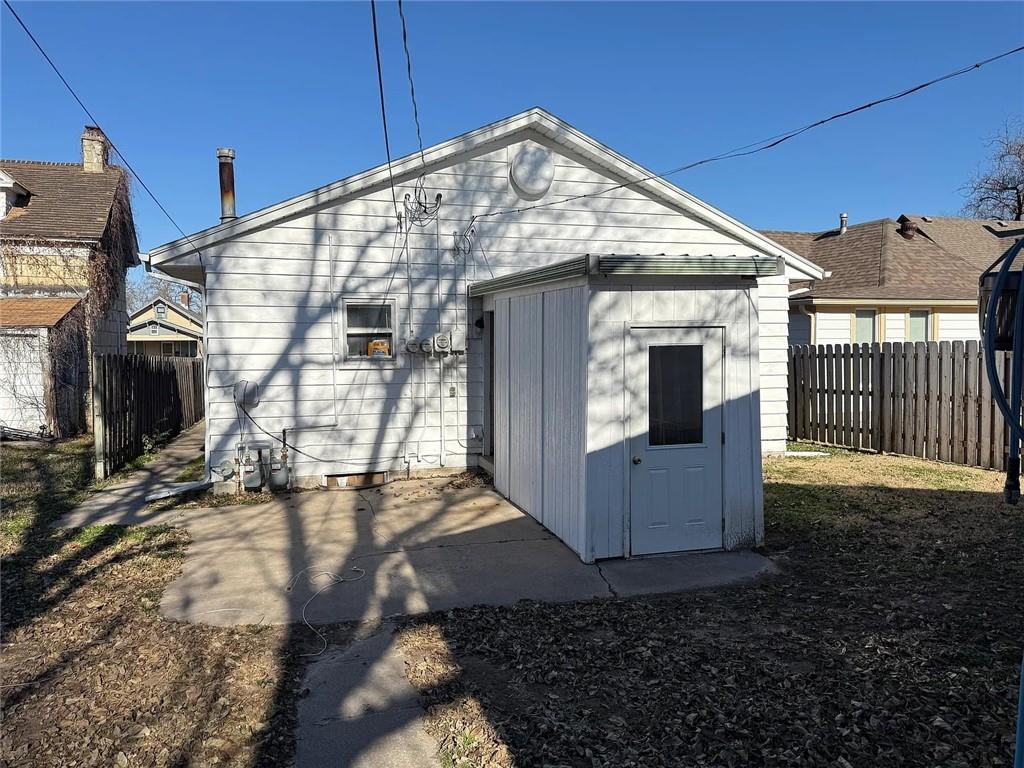 321 W 5th St, Junction City, KS 66441