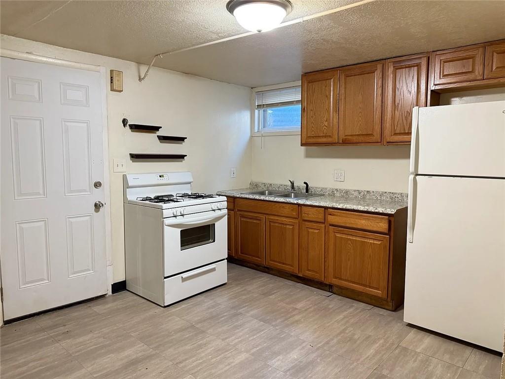 321 W 5th St, Junction City, KS 66441