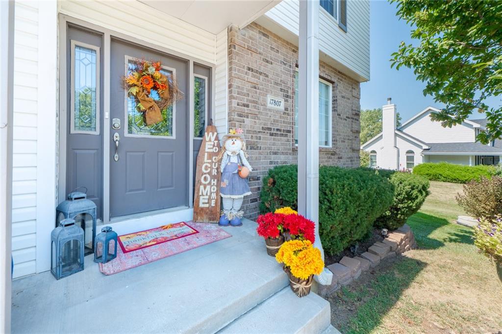 17807 157th Ter, Basehor, KS 66007