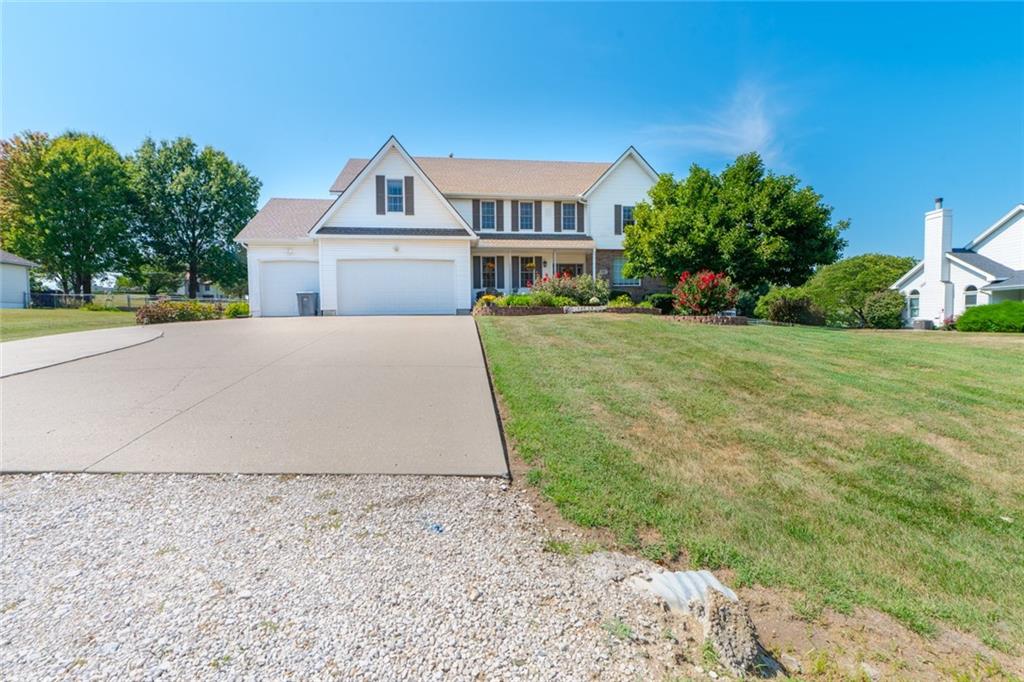 17807 157th Ter, Basehor, KS 66007