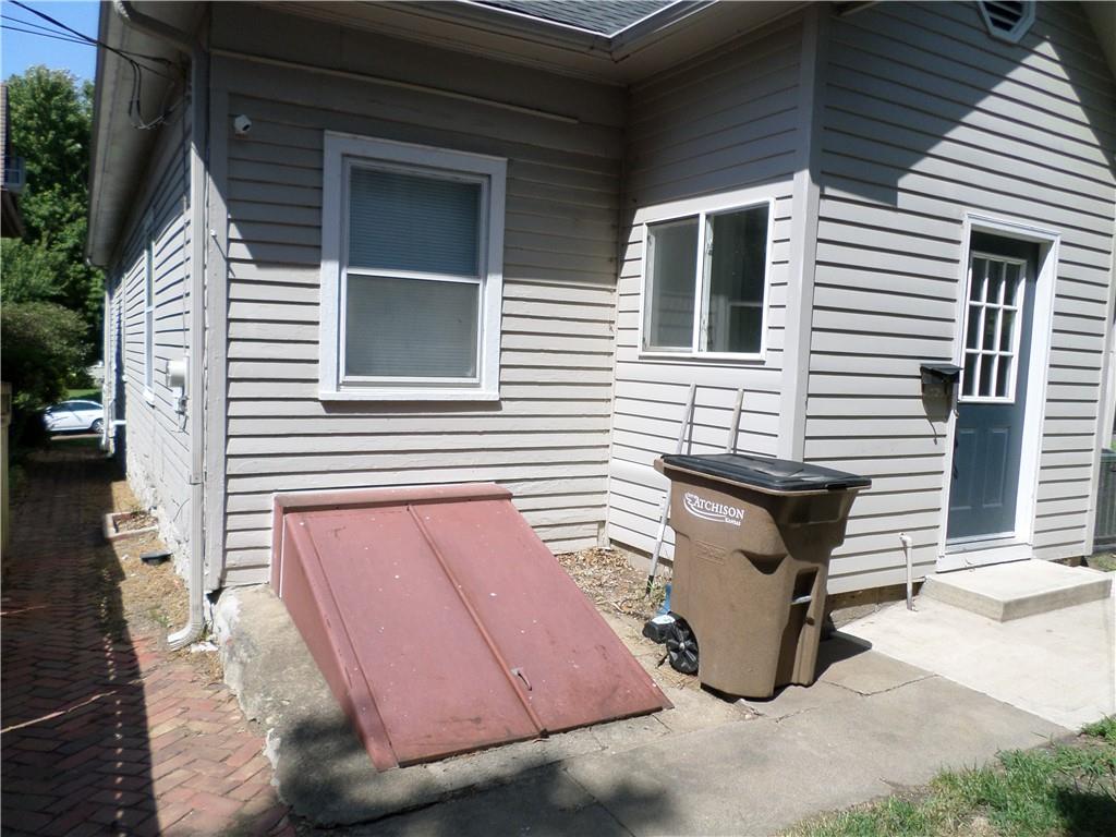 526 N 4 St, Atchison, KS 66002