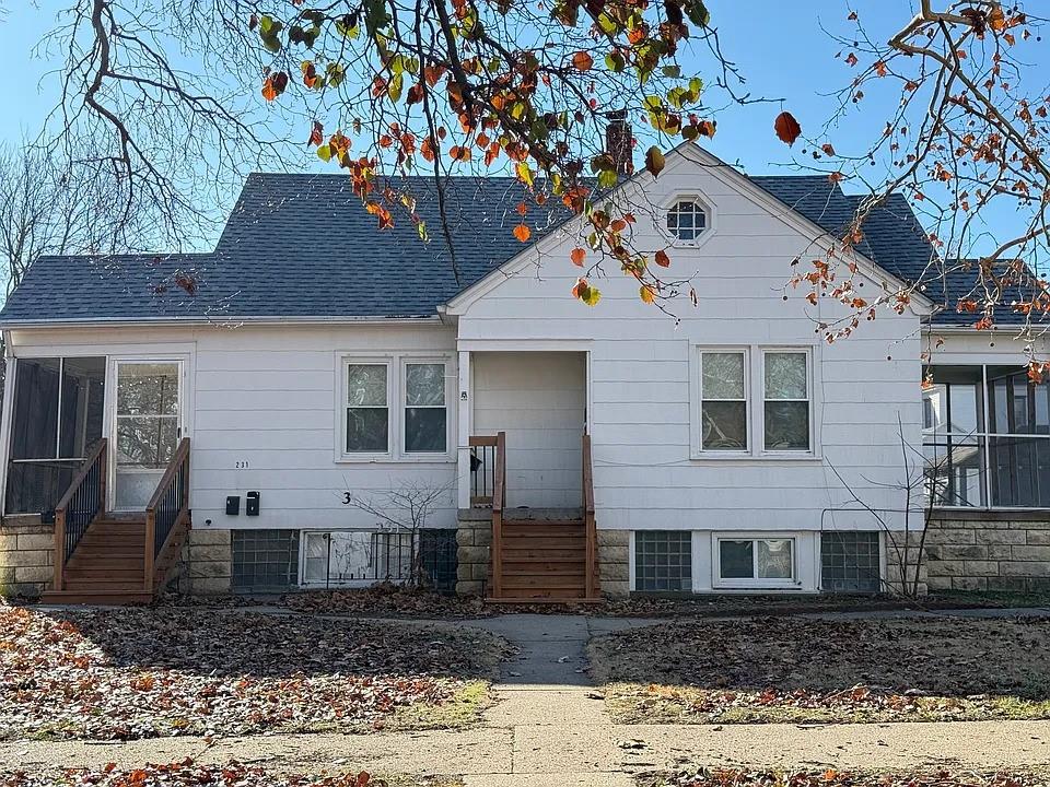 231 W 4th St, Junction City, KS 66441