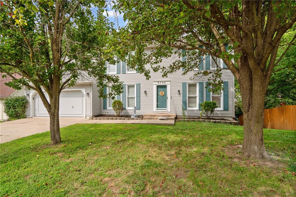 8706 N Troost Ave, Kansas City, MO 64155