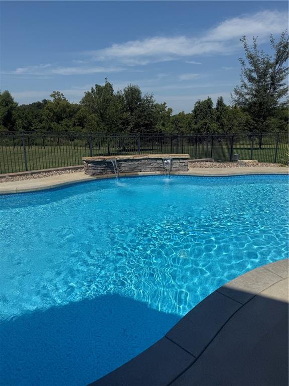22702 E 41st Ter, Blue Springs, MO 64015