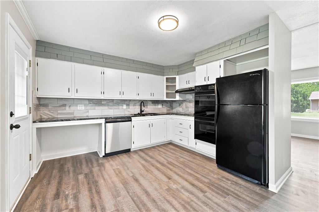 16007 E 17th St S, Independence, MO 64050