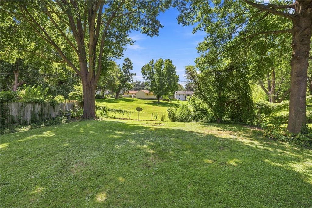 16007 E 17th St S, Independence, MO 64050