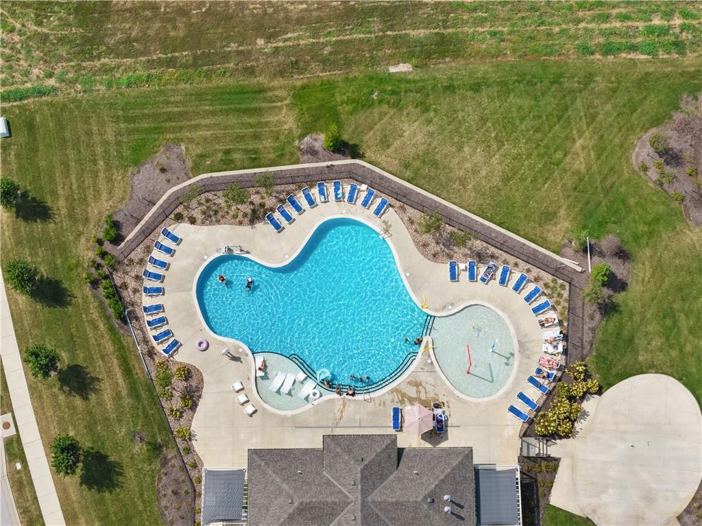 2911 SW Arthur Dr, Lee's Summit, MO 64082