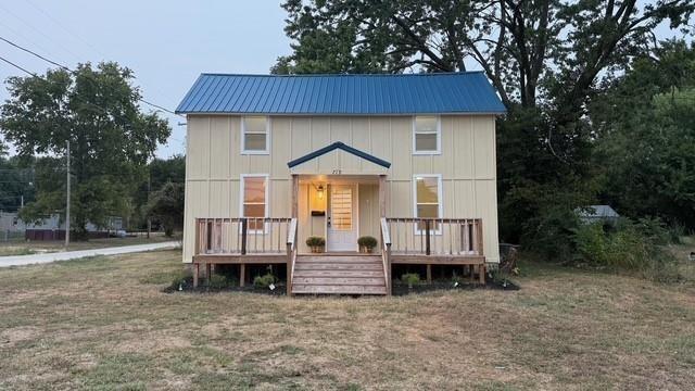 719 W Olive St, Bolivar, MO 65613