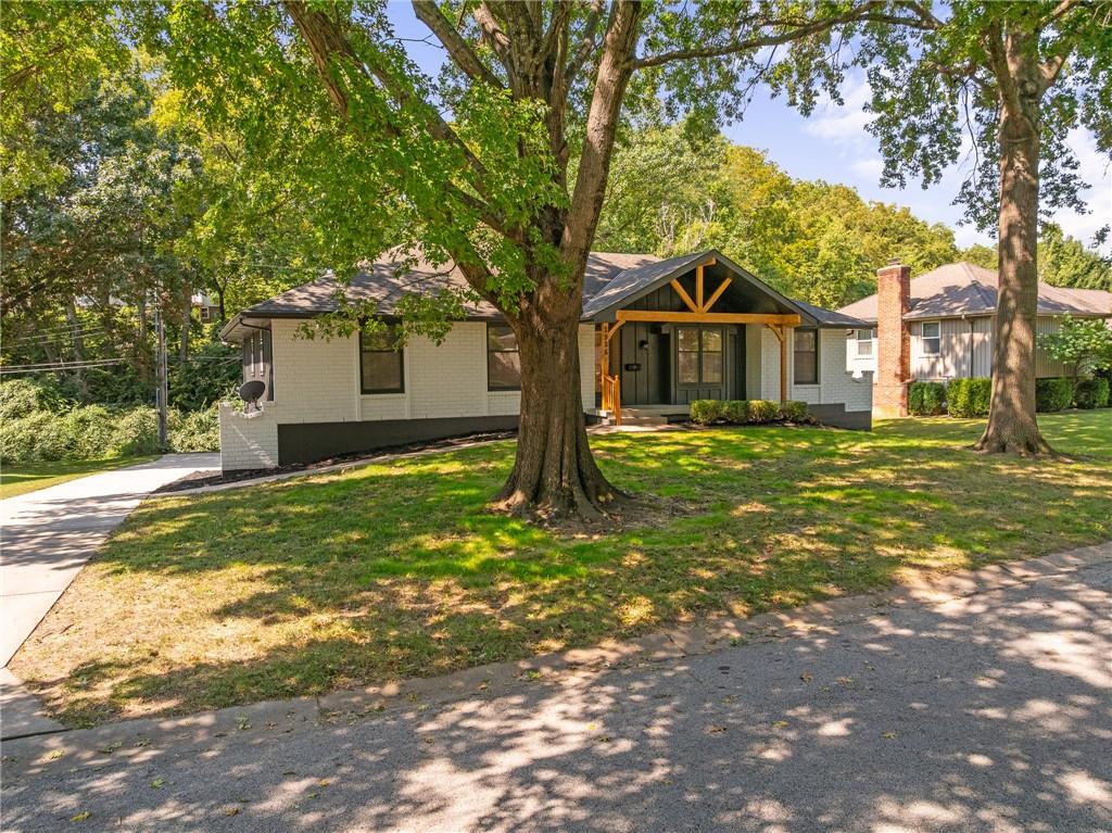 3936 S Sherman Dr, Independence, MO 64055