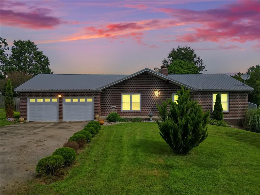 612 Crispin St, Richmond, MO 64085