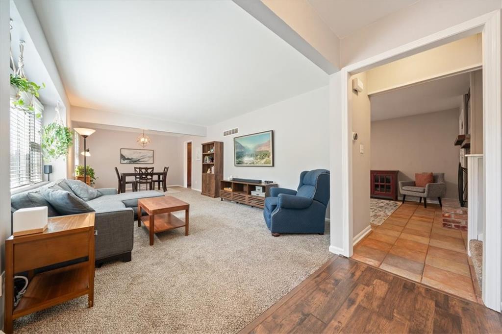4206 E 105th Ter, Kansas City, MO 64137