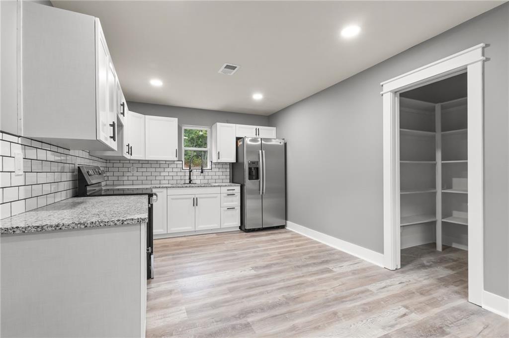 15905 W 289th St, Paola, KS 66071