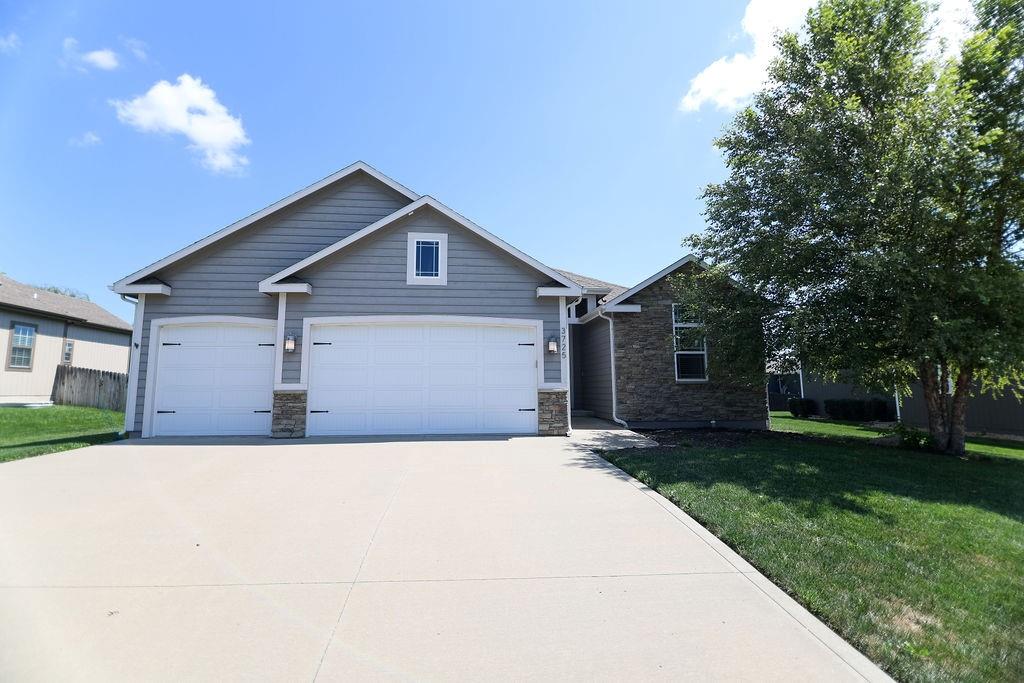 3725 N 154th St, Basehor, KS 66007