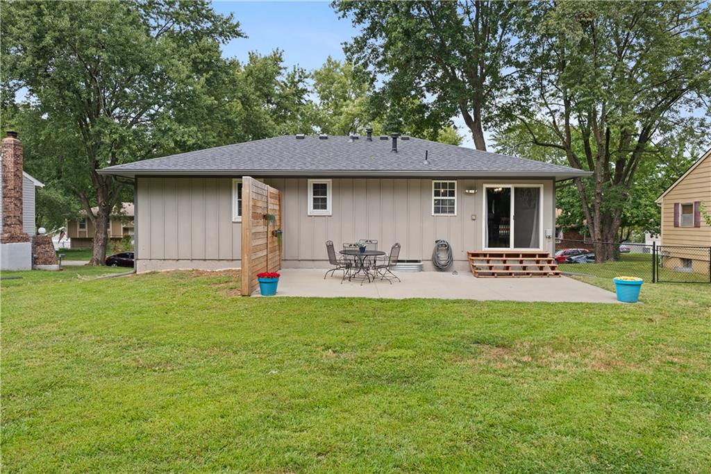 1504 Lawndale Ave, Pleasant Hill, MO 64080