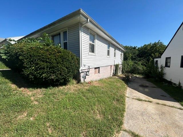 3621 E 46th Ter, Kansas City, MO 64130