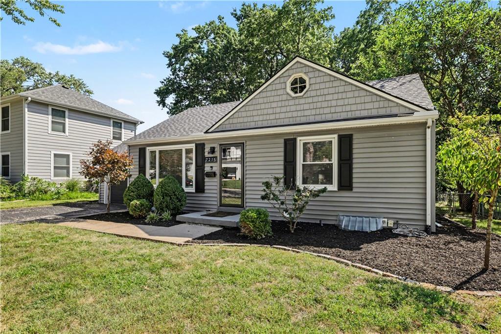 7215 Linden St, Prairie Village, KS 66208
