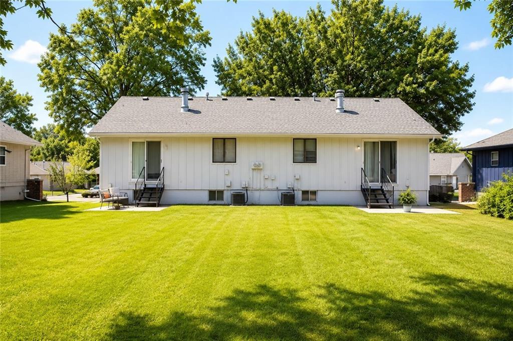 7423 - 7425 Englewood Ln, Raytown, MO 64133