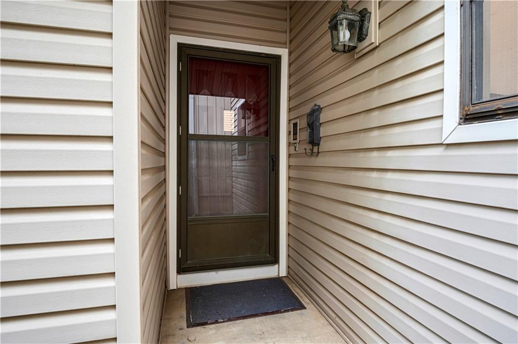 8594 W 108th Pl, Overland Park, KS 66210
