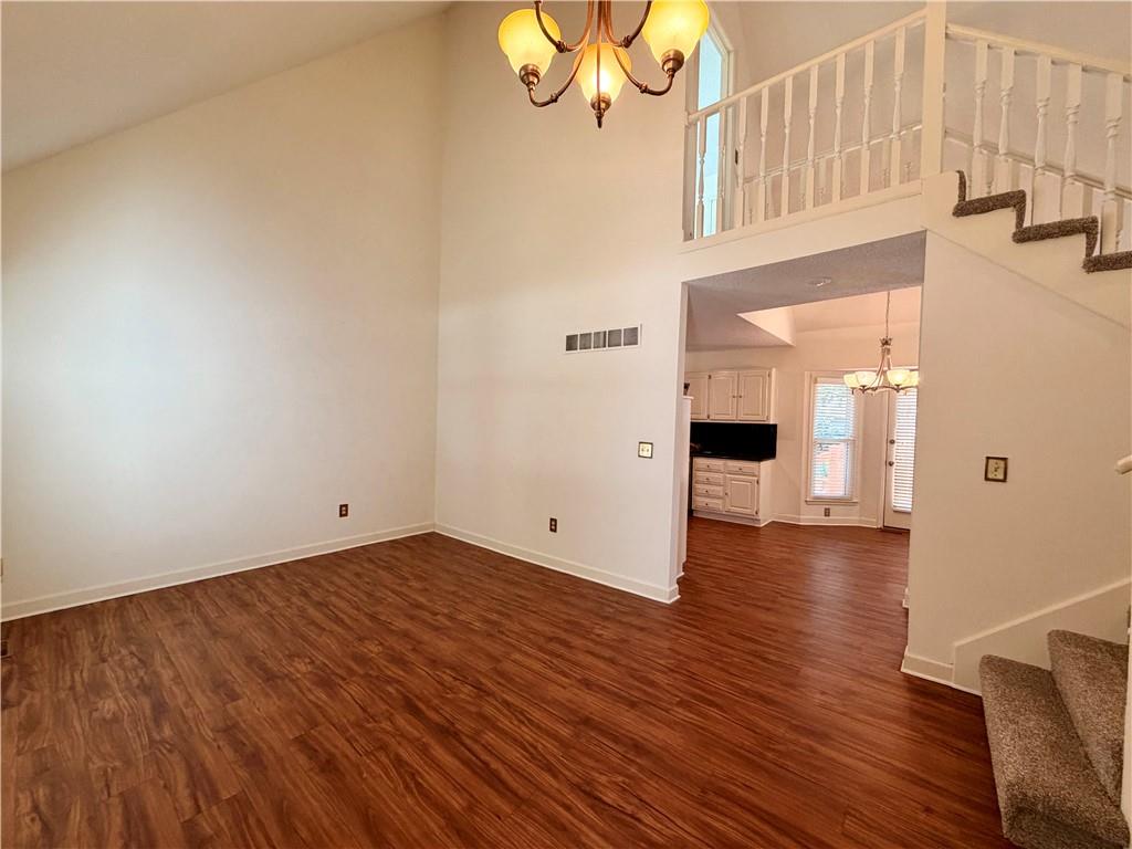 12516 S Cottonwood Dr, Olathe, KS 66062
