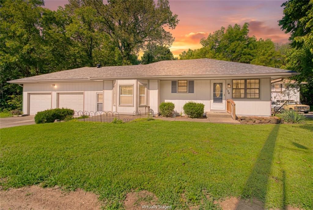 120 Johnson Rd, Liberty, MO 64068