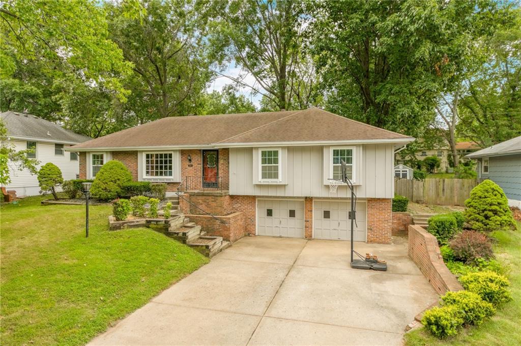 1713 NE 69th Ter, Gladstone, MO 64118