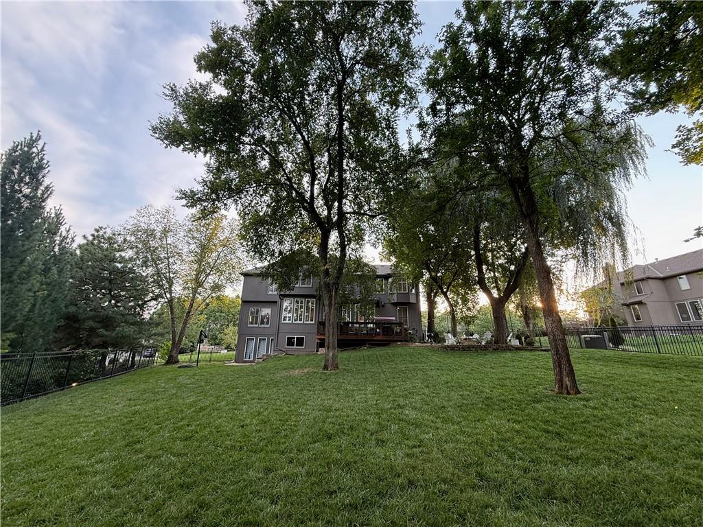 21310 W 81st Pl, Lenexa, KS 66220