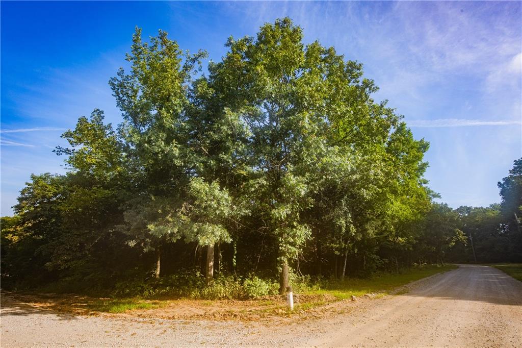 39 King Dr, Mapleton, KS 66754