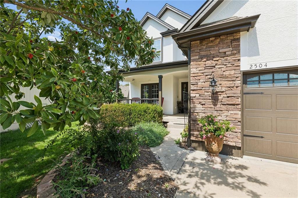 2504 SW Samuel Ln, Lee's Summit, MO 64081
