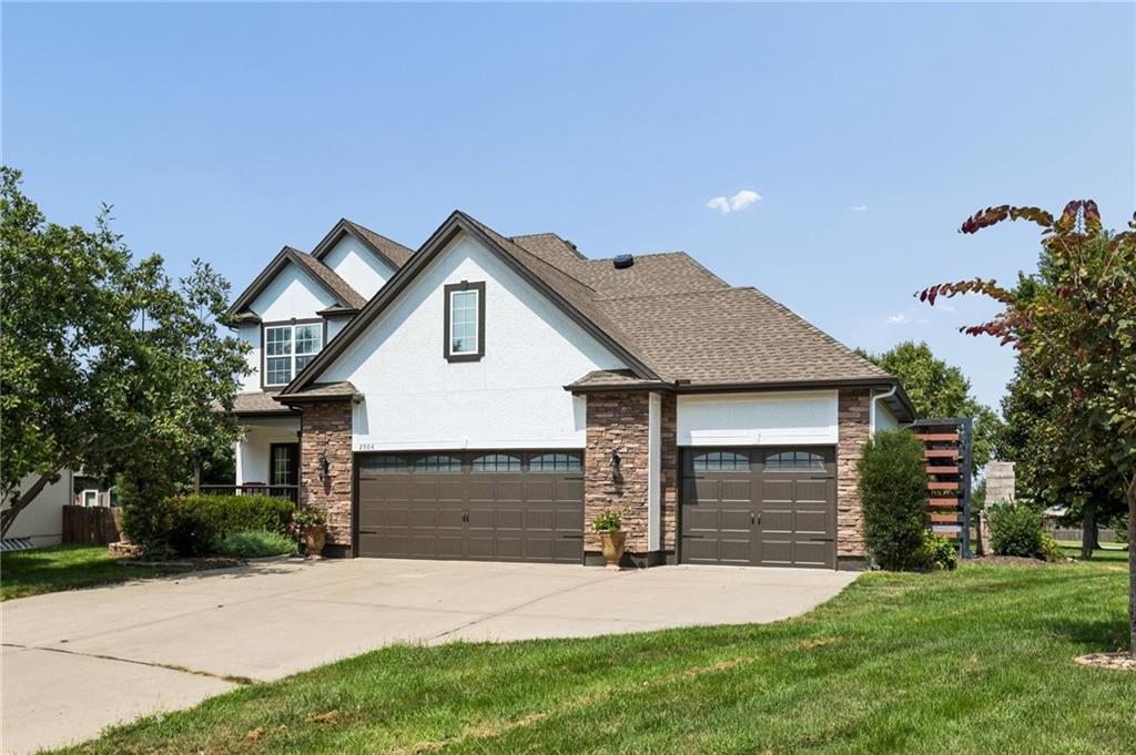 2504 SW Samuel Ln, Lee's Summit, MO 64081
