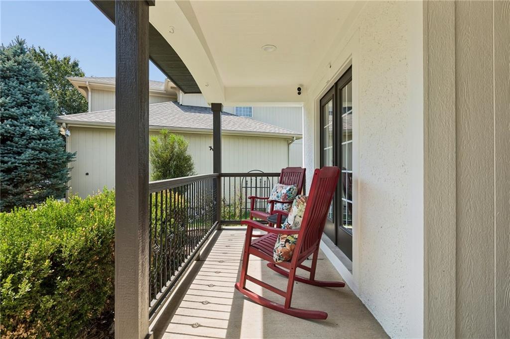 2504 SW Samuel Ln, Lee's Summit, MO 64081