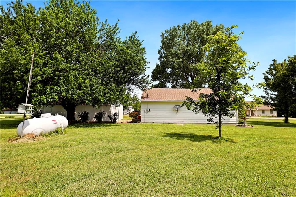 2629 South Shore Dr, Vassar, KS 66543