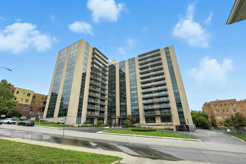 4545 Wornall Rd #206, Kansas City, MO 64111