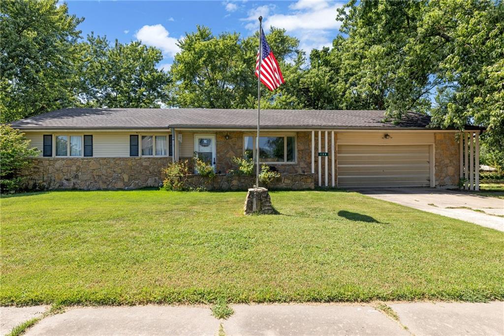 128 N Robey St, Williamsburg, KS 66095