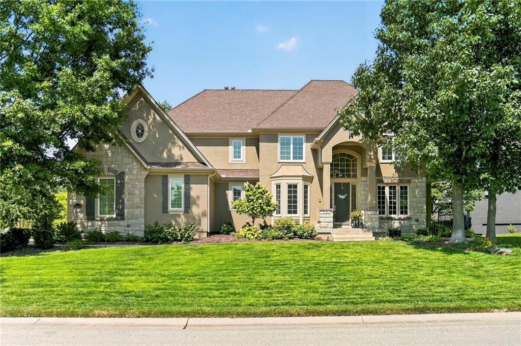16624 Rosewood St, Overland Park, KS 66085