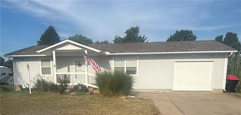 311 N Grant St, Garnett, KS 66032