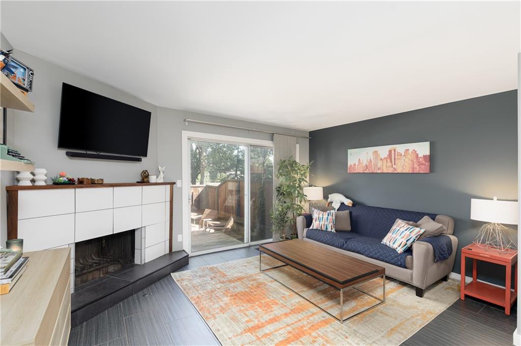 12214 W 79th Ter, Lenexa, KS 66215