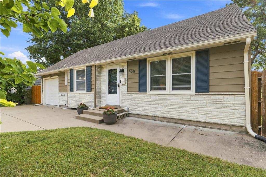 5011 Briar St, Roeland Park, KS 66205