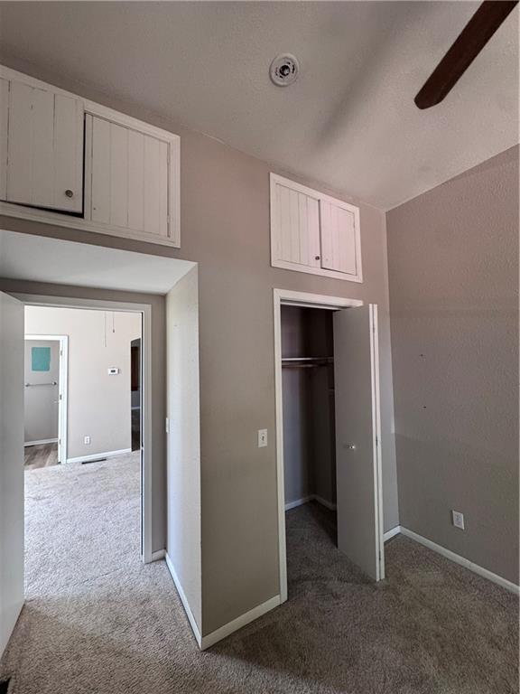 2108 S 14th St, St Joseph, MO 64503